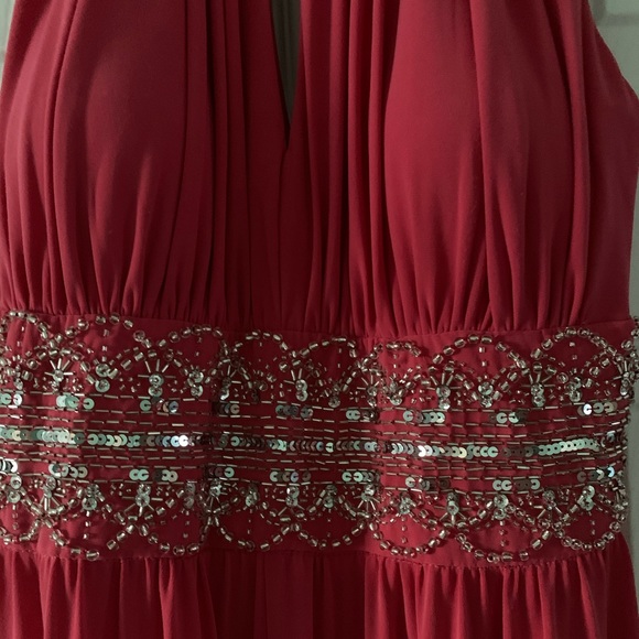 R&M Richards (David’s Bridal) Formal Dress - Picture 3 of 8